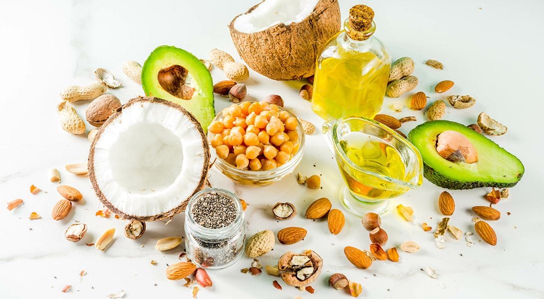 Różne produkty będące źródłami tłuszczu