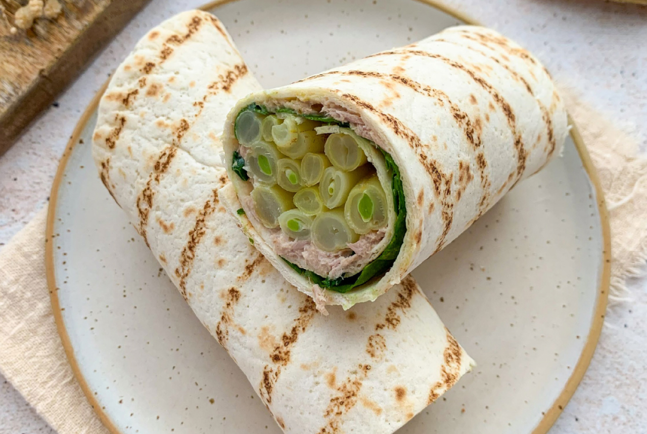 Tortilla z tuńczykiem i fasolą szparagową
