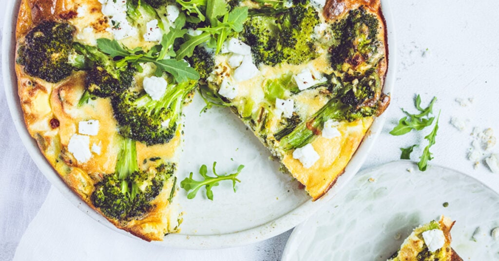 Frittata z brokułami i fetą