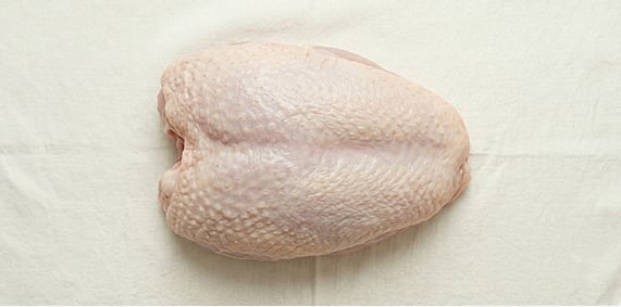 Mięso z piersi indyka ze skórą