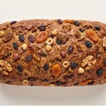 Chleb mieszany razowy z bakaliami