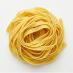 Makaron dwujajeczny z semoliny gotowany