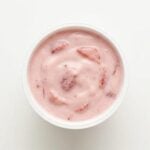 Jogurt jagodowy 1,5% tłuszczu