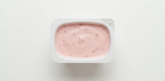 Jogurt truskawkowy 1,5% tłuszczu